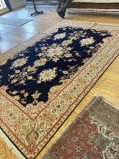 8'x10' living room rug
