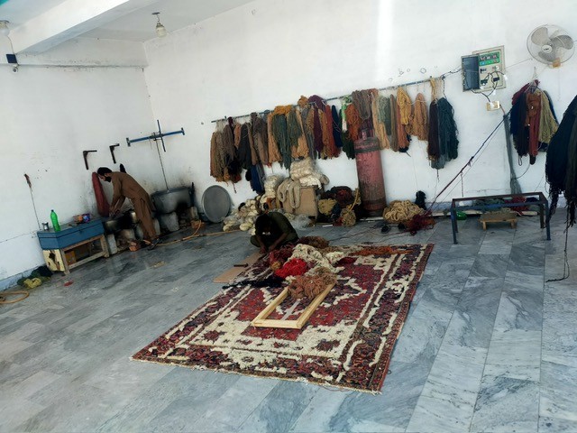 6'x9' living room rug